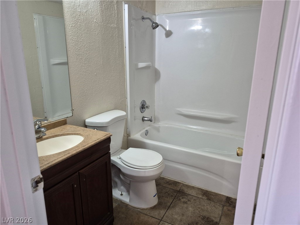 2664 Bryandouglas Drive B Property Photo 8