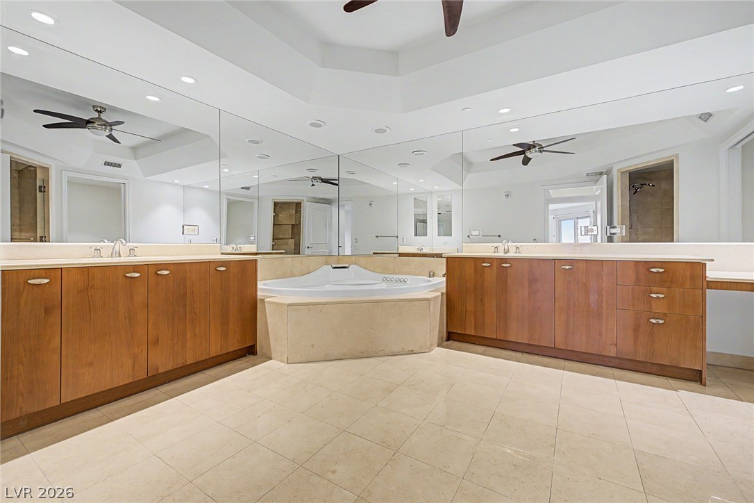 2777 Paradise Road 2102 Property Photo 25