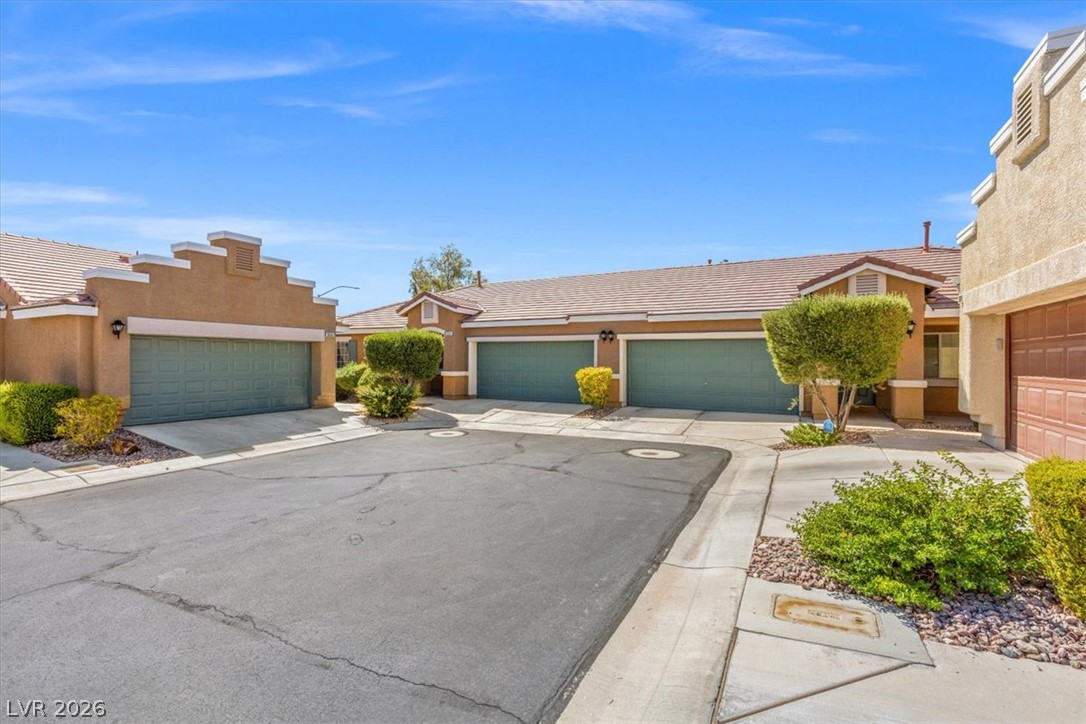 5257 Sand Dollar Avenue Property Photo 3