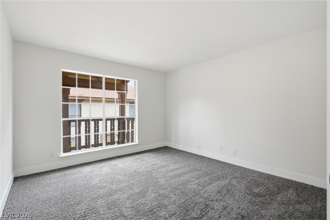 3045 Pinehurst Drive B Property Photo 10