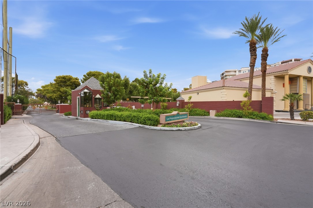 3045 Pinehurst Drive B Property Photo 23