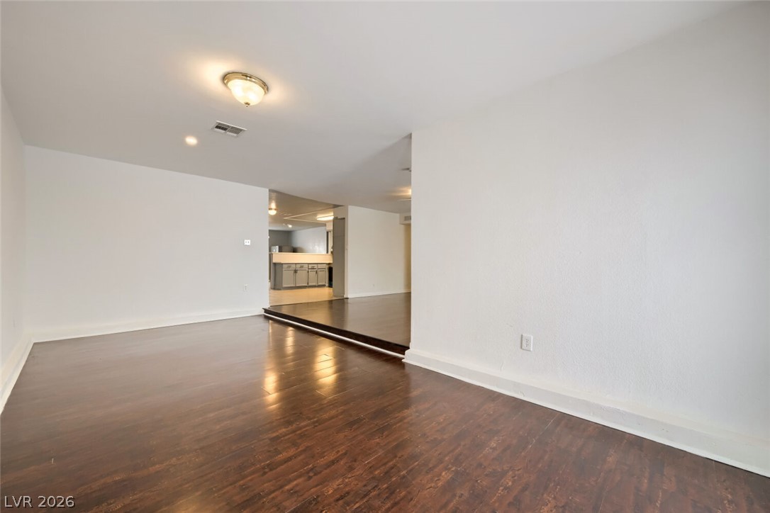 6512 Evergreen Avenue Property Photo 3