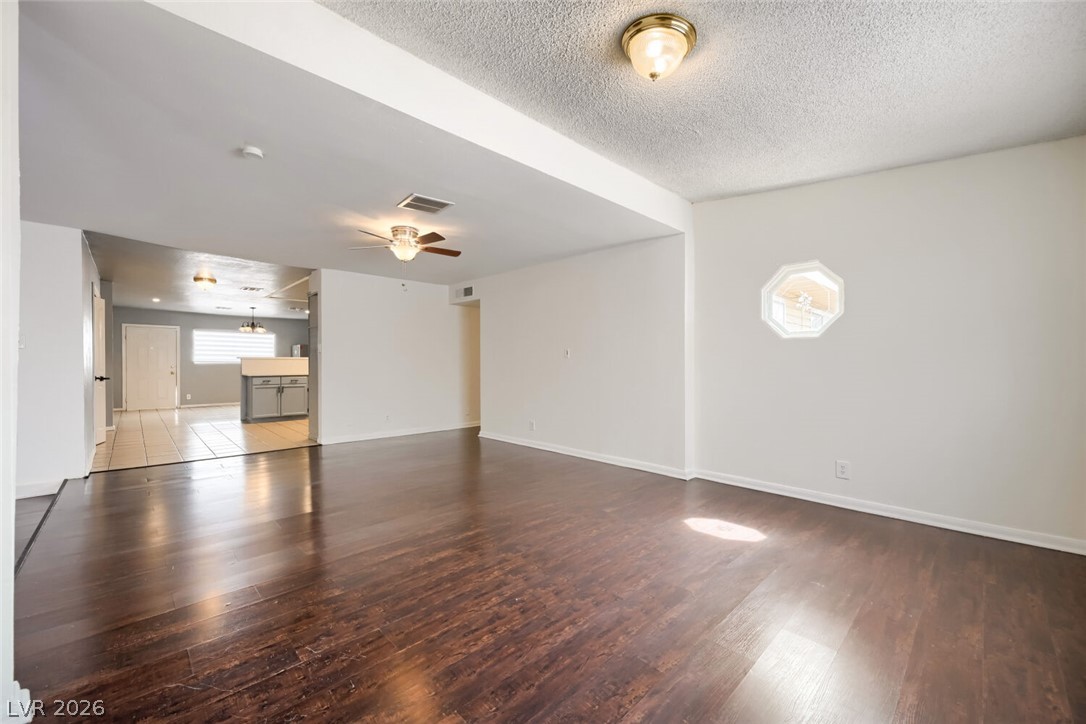 6512 Evergreen Avenue Property Photo 5