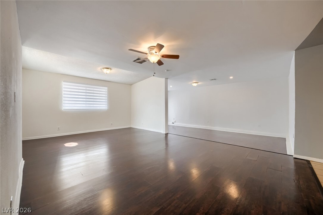 6512 Evergreen Avenue Property Photo 6