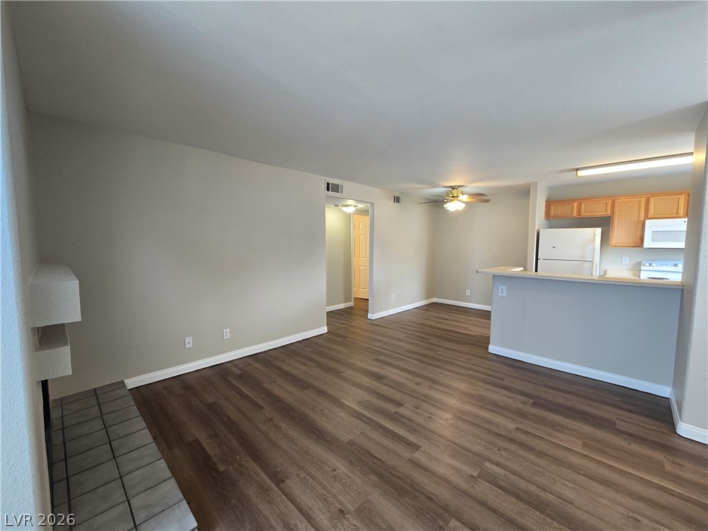 2987 Juniper Hills Bl Boulevard 201 Property Photo 7