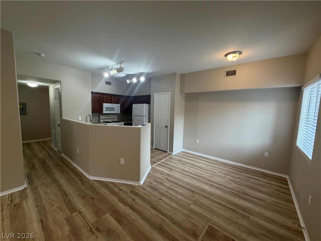 9303 Gilcrease Avenue 1200 Property Photo 6