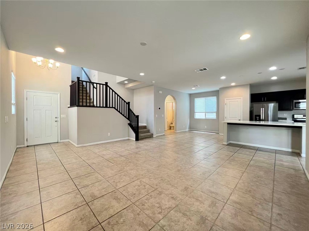 83 Greenpoint View Street Property Photo 4