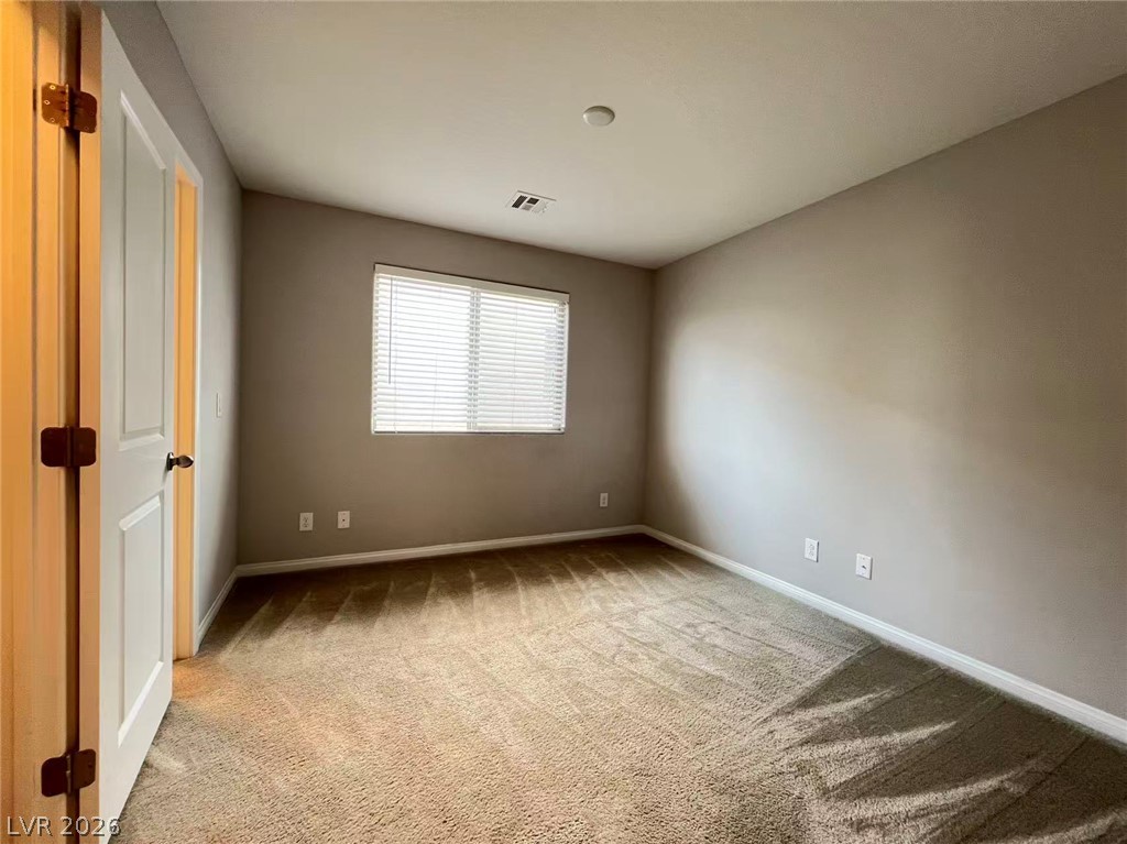 83 Greenpoint View Street Property Photo 19