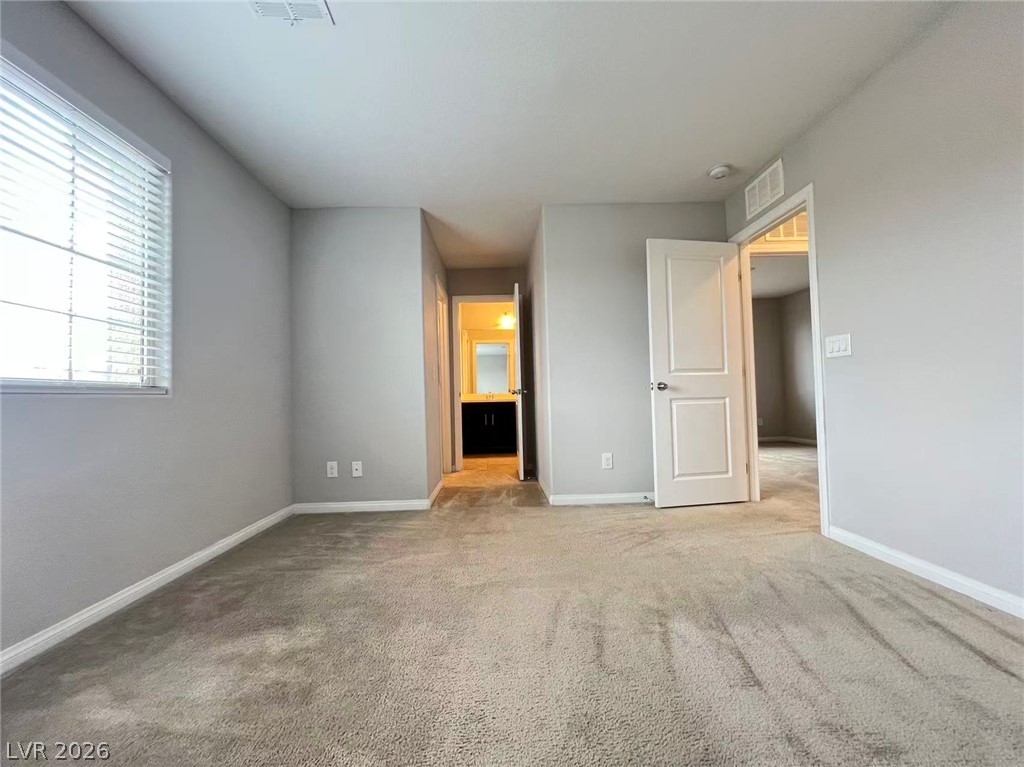 83 Greenpoint View Street Property Photo 23