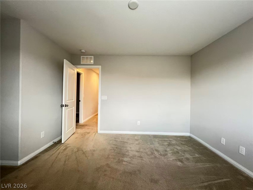 83 Greenpoint View Street Property Photo 24