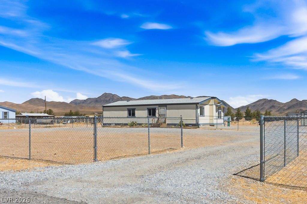 4550 West Horn Road Property Photo 1