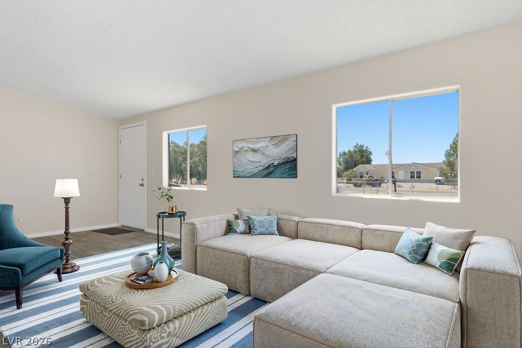 4550 West Horn Road Property Photo 4