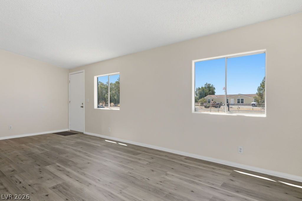 4550 West Horn Road Property Photo 5