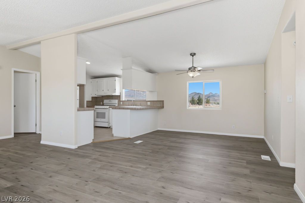 4550 West Horn Road Property Photo 6