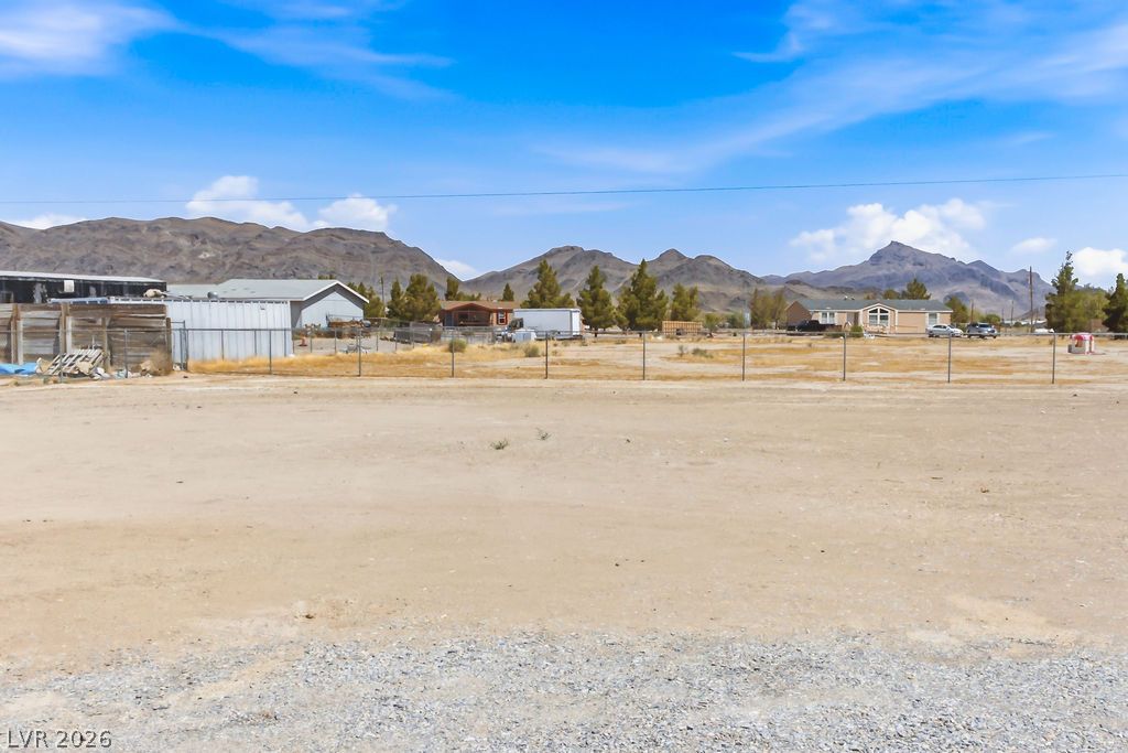 4550 West Horn Road Property Photo 18