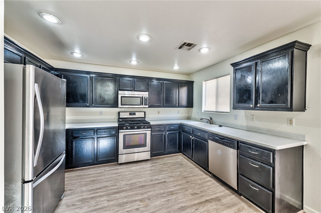 949 Medina De Leon Avenue Property Photo 15