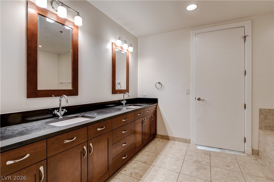 4575 Dean Martin Drive 3007 Property Photo 52