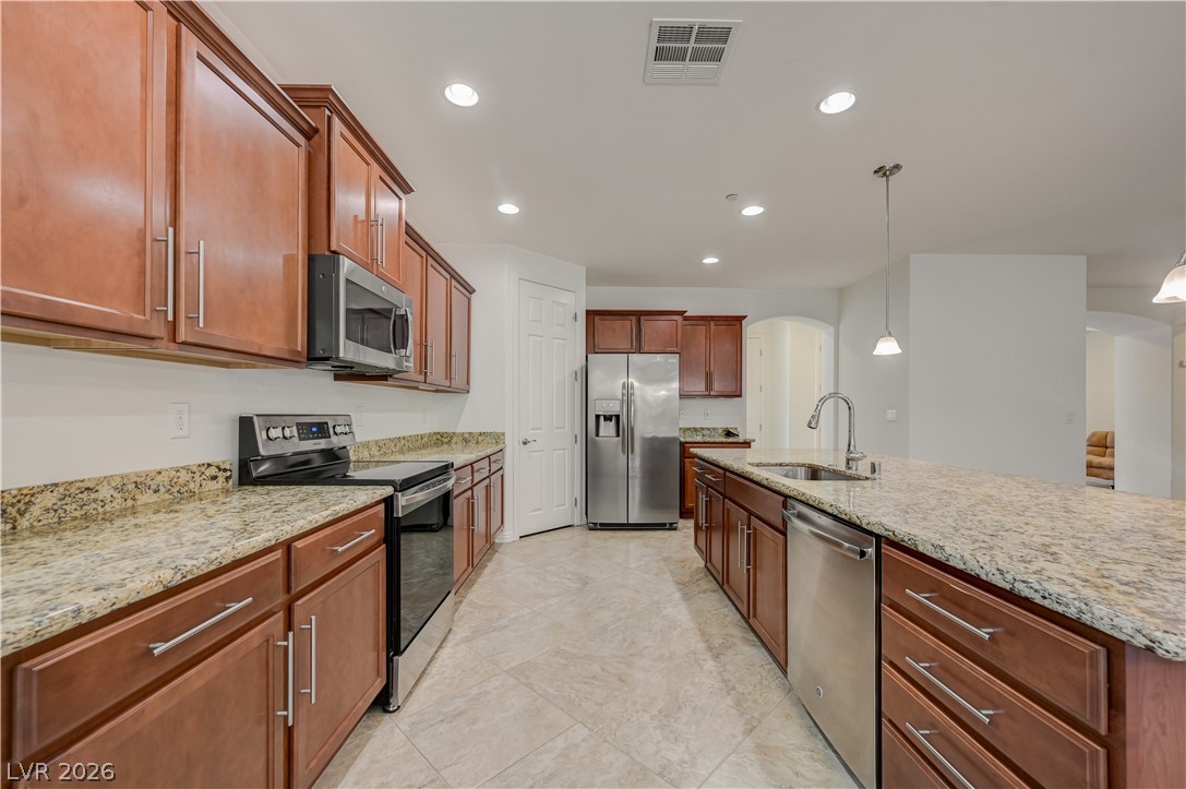 1637 Blue Cliffs Avenue Property Photo 8