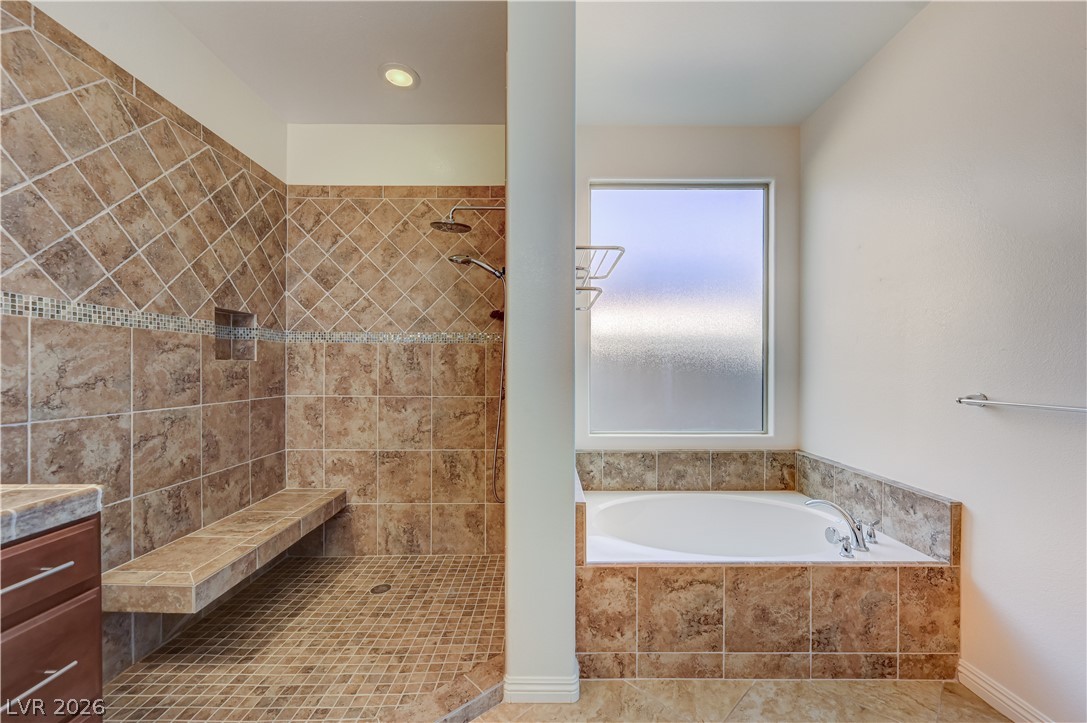 1637 Blue Cliffs Avenue Property Photo 16