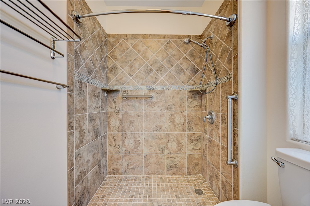 1637 Blue Cliffs Avenue Property Photo 24