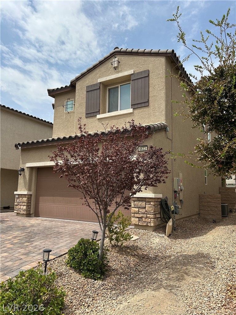 6633 West Evander Street Property Photo 2