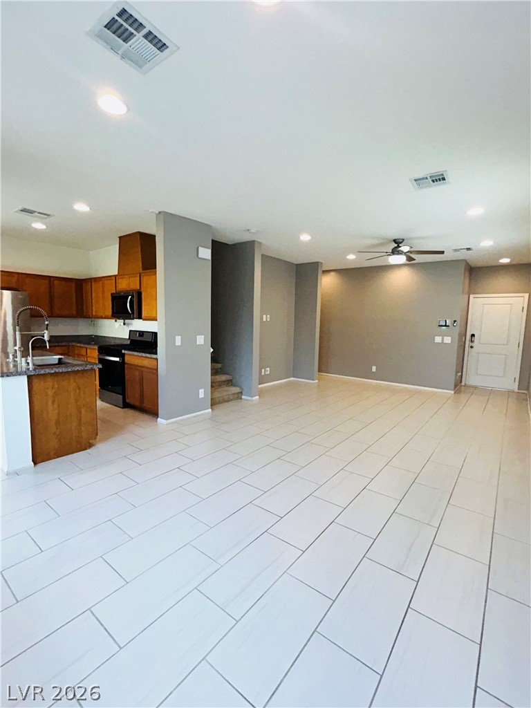 6633 West Evander Street Property Photo 8