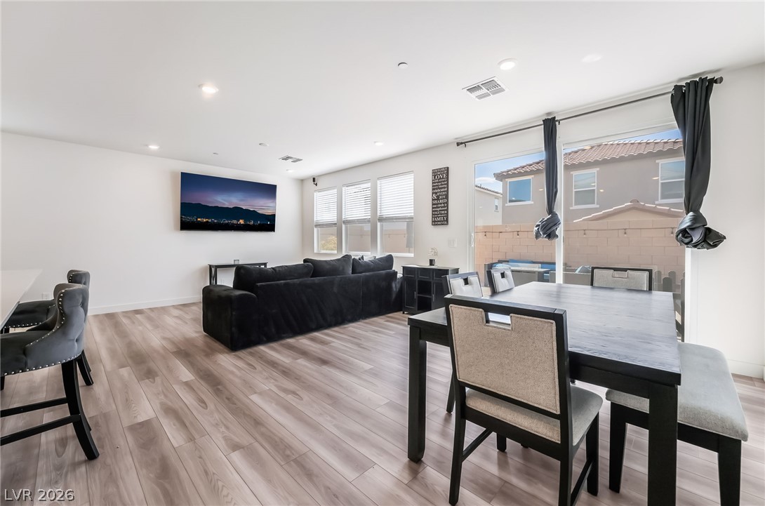 670 Tranquil Bay Court Property Photo 15