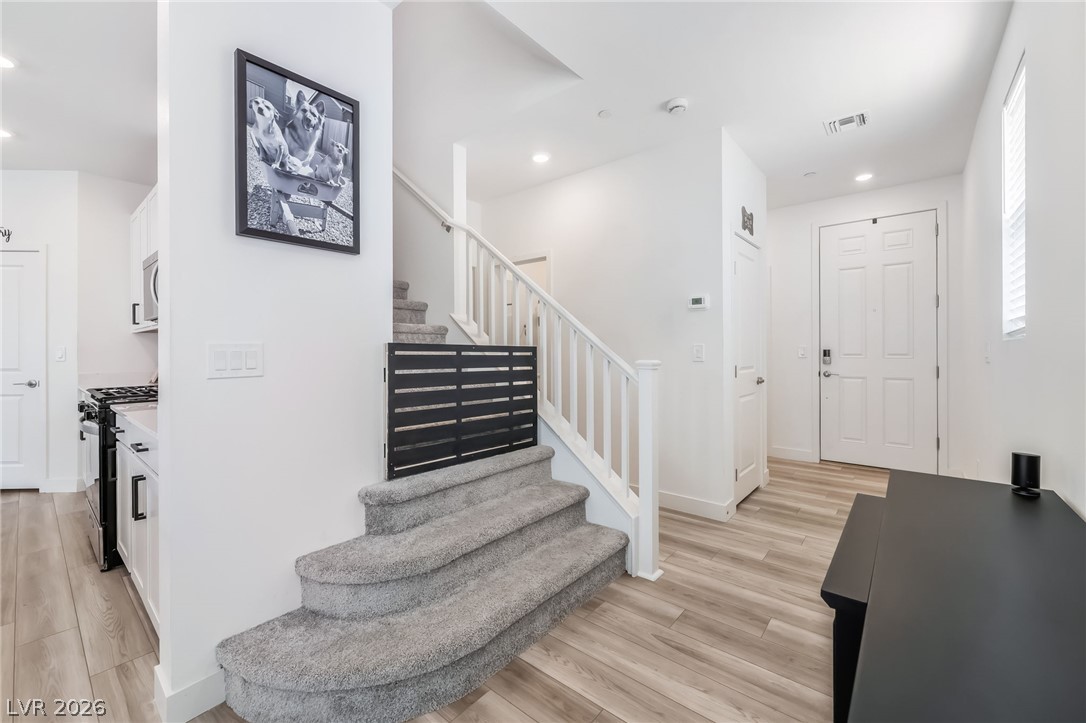 670 Tranquil Bay Court Property Photo 18