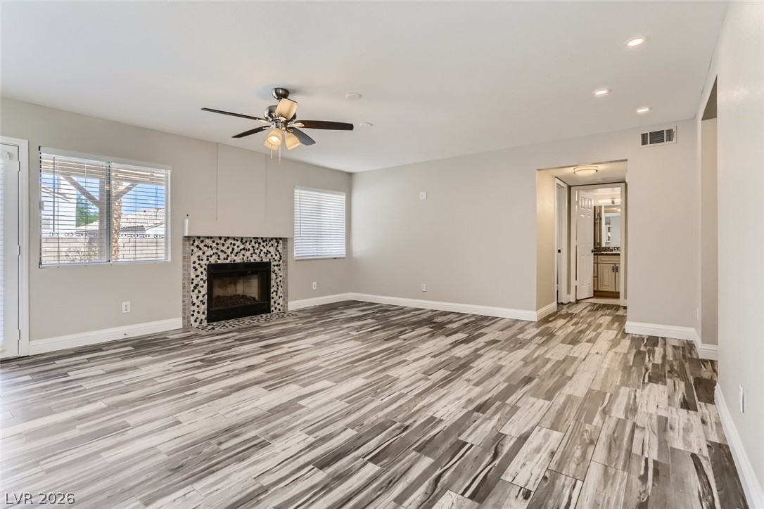 7980 Boardwalk Way Property Photo 4