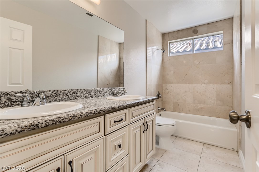 7980 Boardwalk Way Property Photo 9