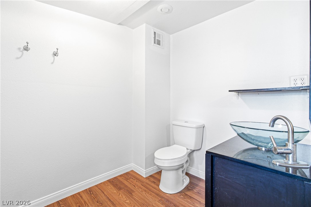 636 Avenue C Property Photo 18