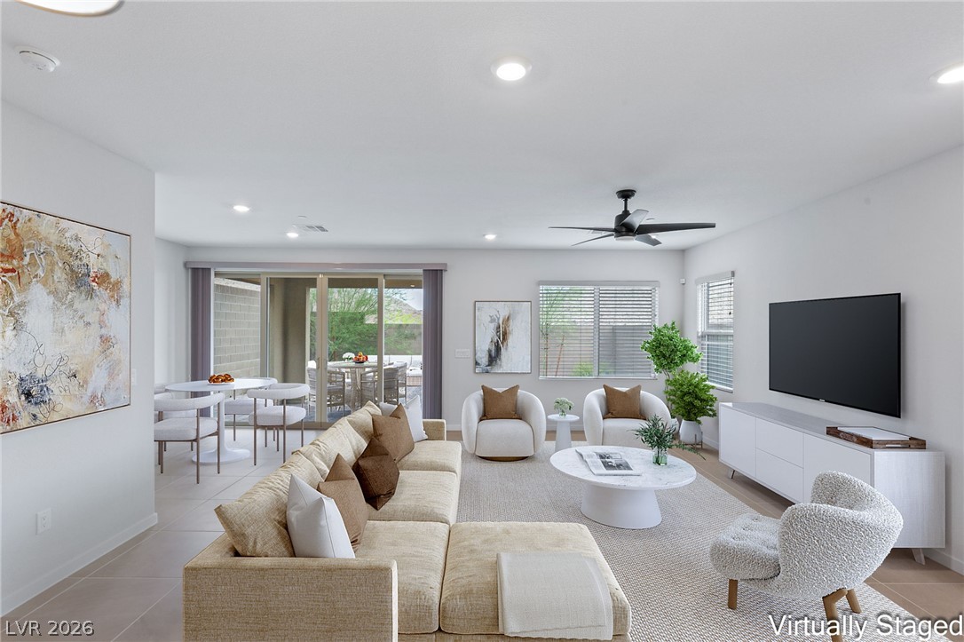 11576 Desert Hollow Avenue Property Photo 3