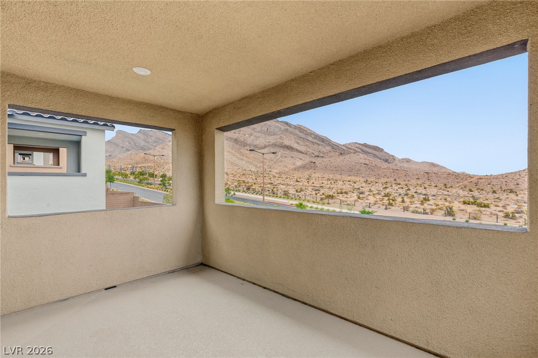 11576 Desert Hollow Avenue Property Photo 16
