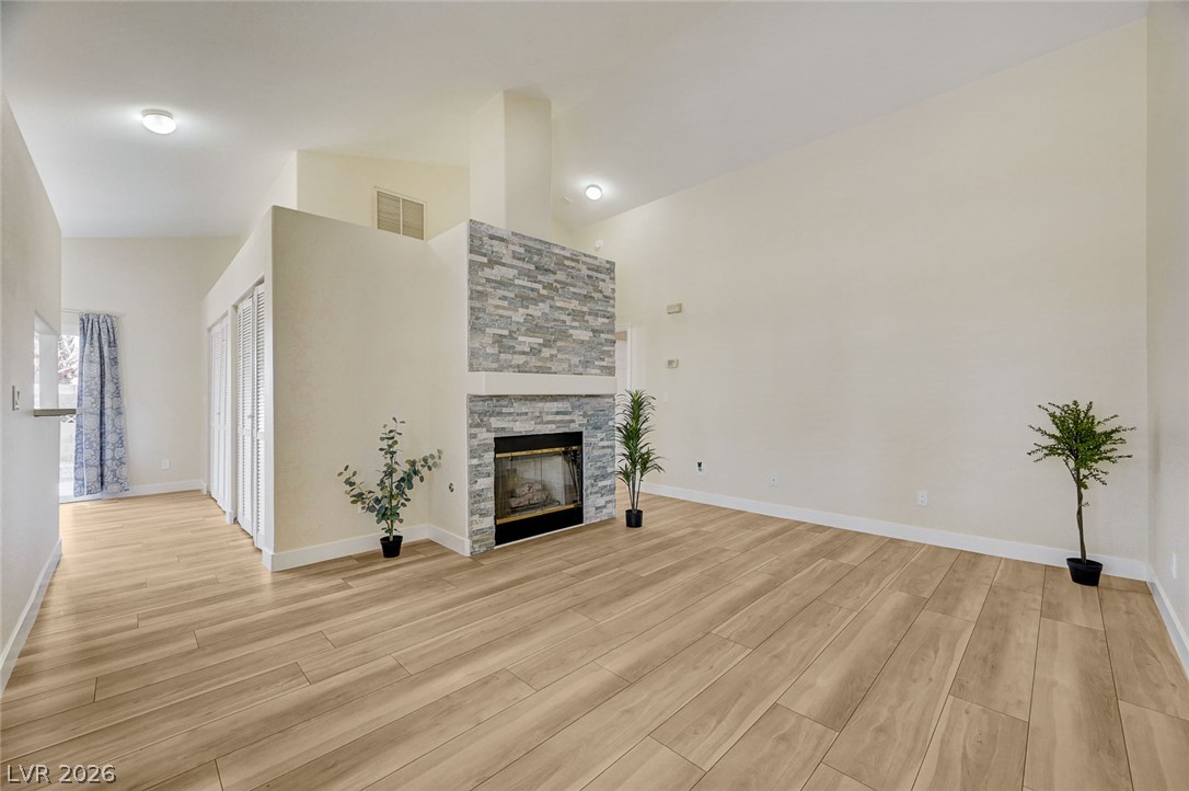 1632 North Torrey Pines Drive 101 Property Photo 1
