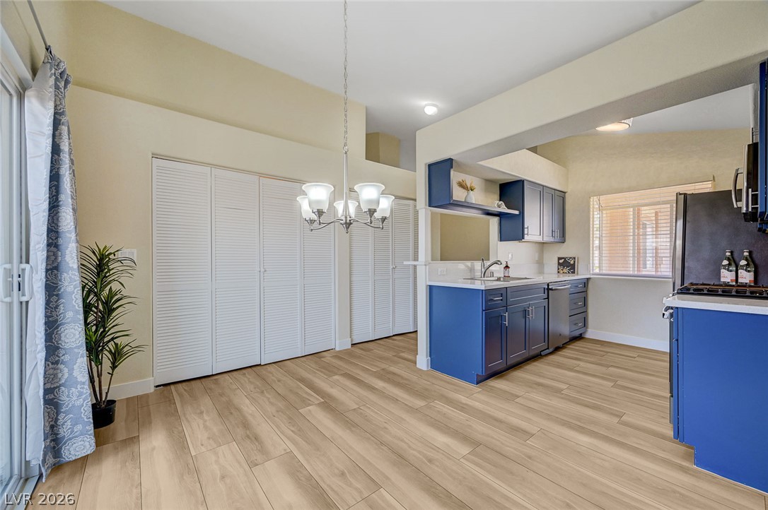 1632 North Torrey Pines Drive 101 Property Photo 6