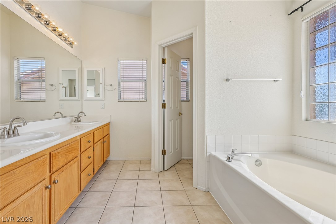 1017 Royal Birch Lane Property Photo 34