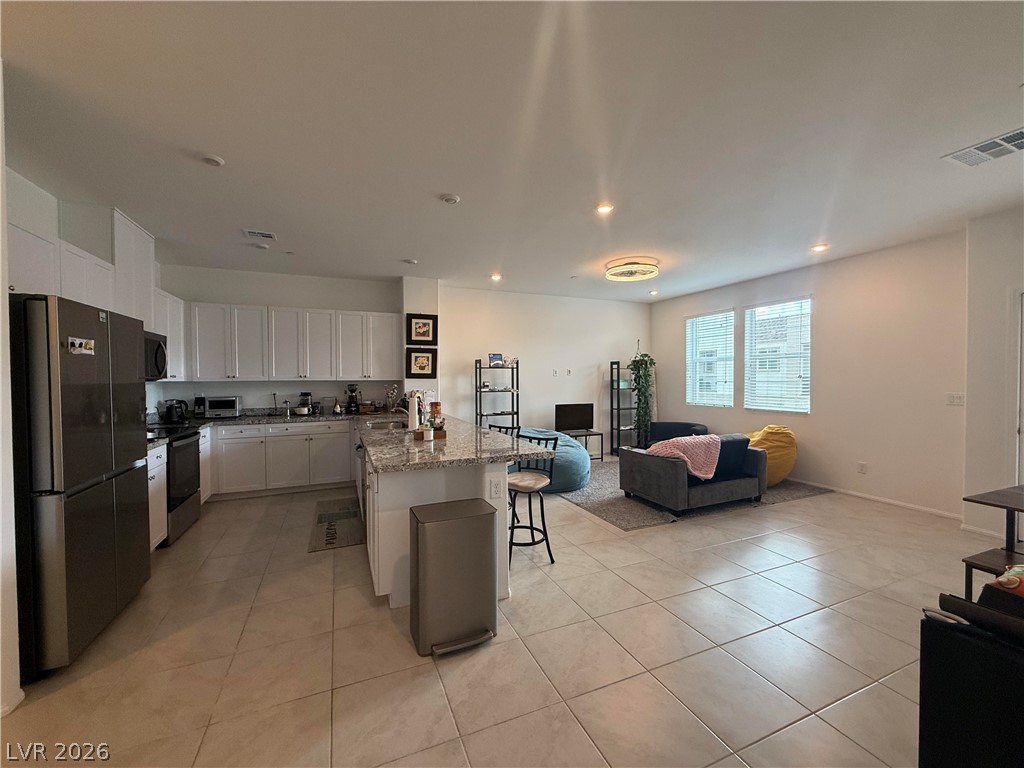 6131 Garden Oasis Street Property Photo 11