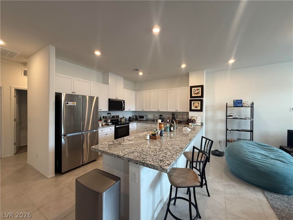 6131 Garden Oasis Street Property Photo 12