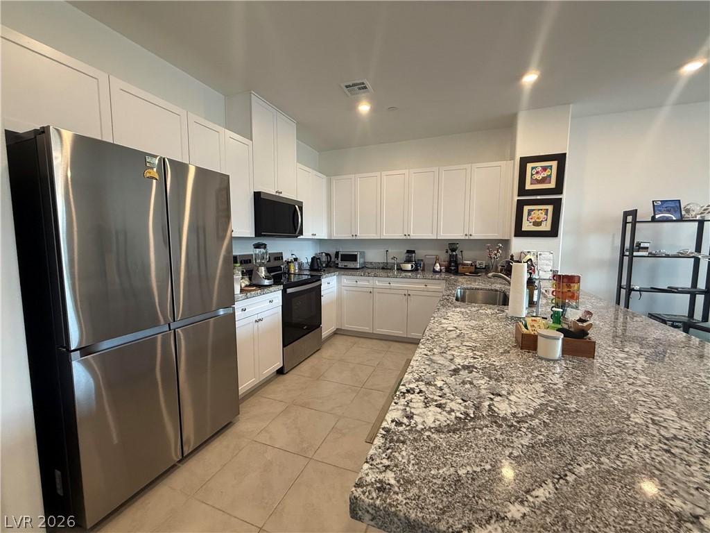 6131 Garden Oasis Street Property Photo 15