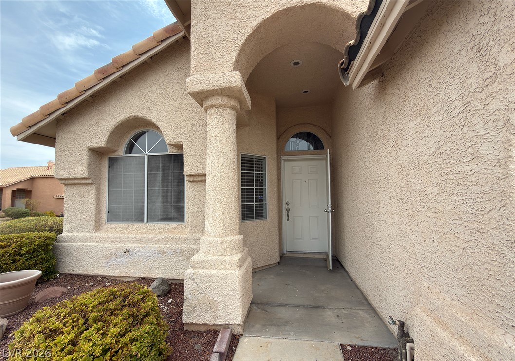 2436 Twin Flower Circle Property Photo 3