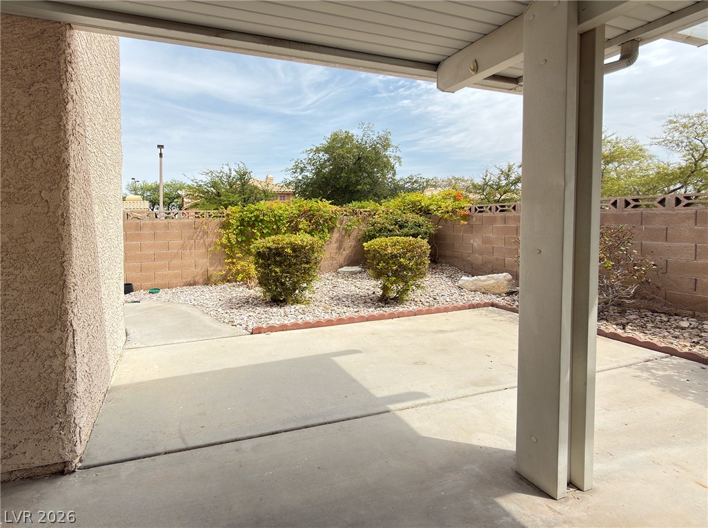 2436 Twin Flower Circle Property Photo 11