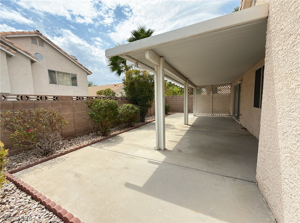 2436 Twin Flower Circle Property Photo 12