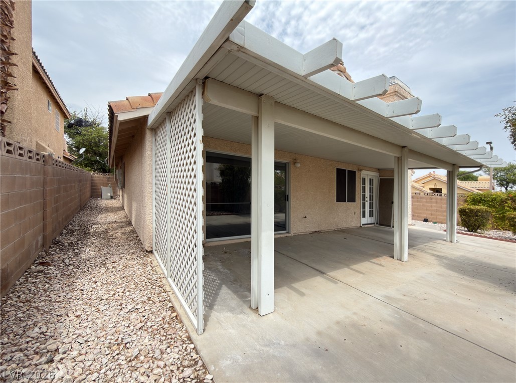 2436 Twin Flower Circle Property Photo 13
