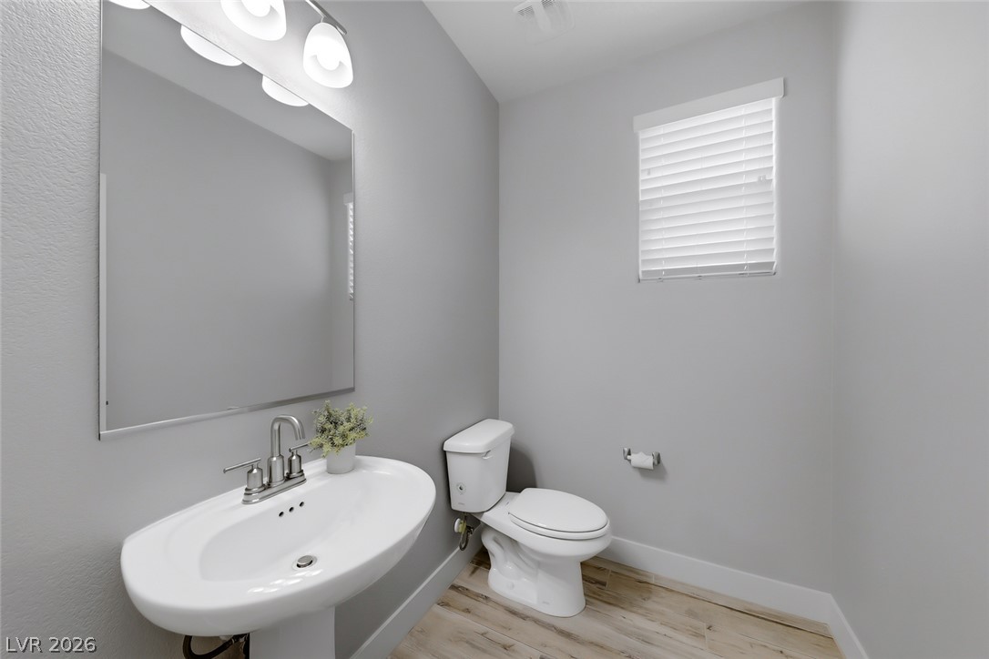 445 Winter Dove Avenue Property Photo 15