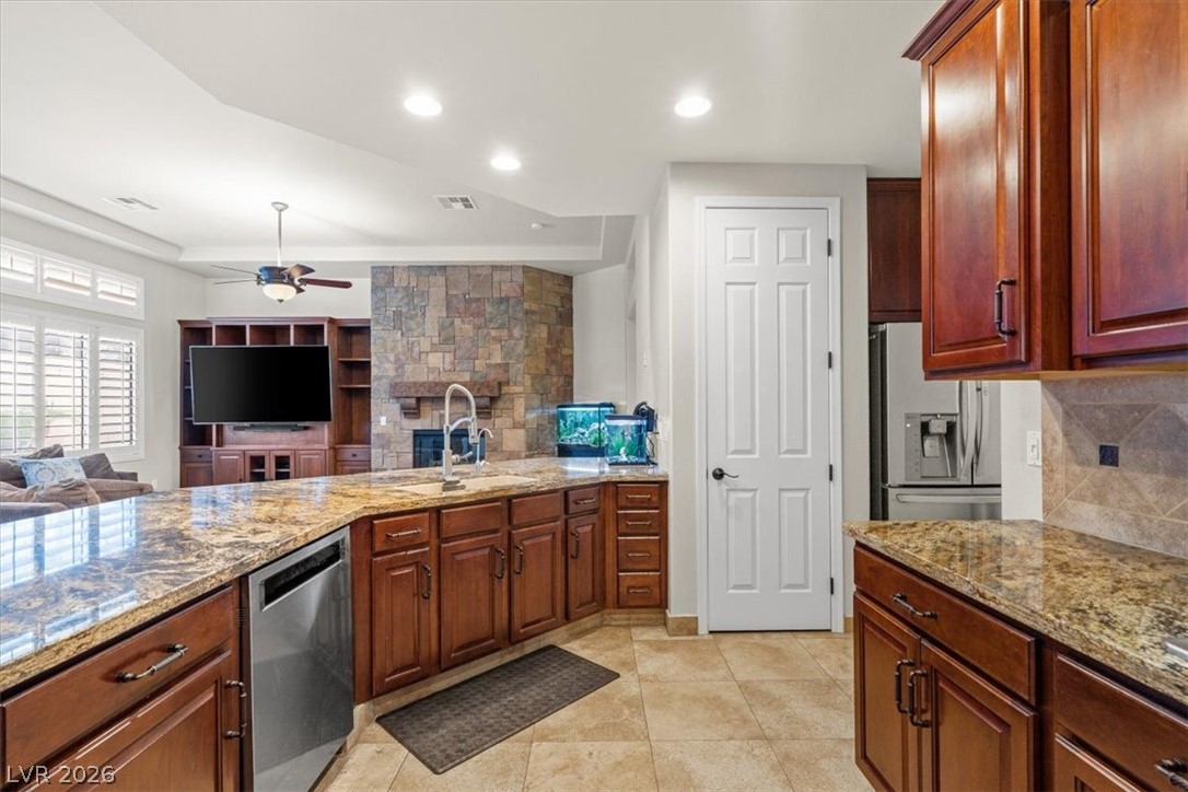 11388 Orazio Drive Property Photo 10