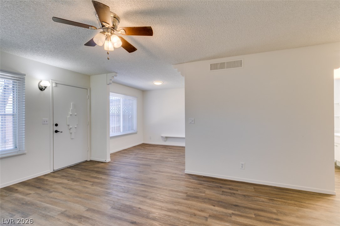 4375 Spencer Street Property Photo 16