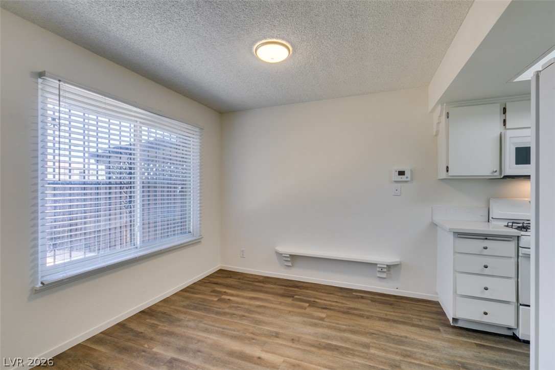 4375 Spencer Street Property Photo 17