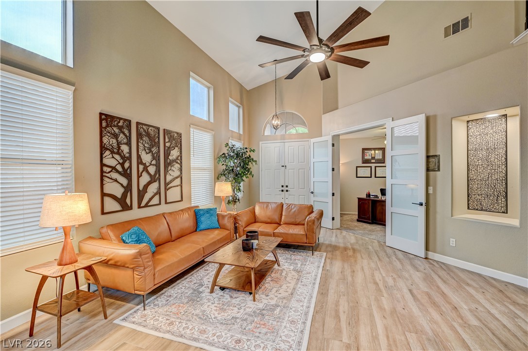 4702 Grand Ridge Court Property Photo 4