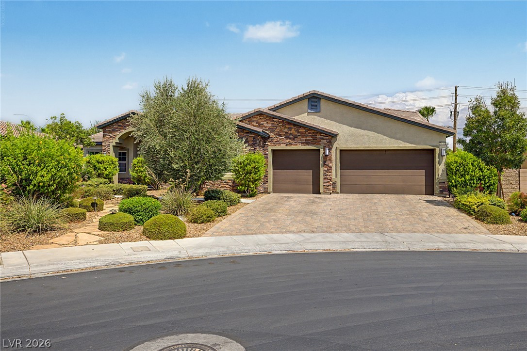 7132 Shire Ridge Avenue Property Photo 1