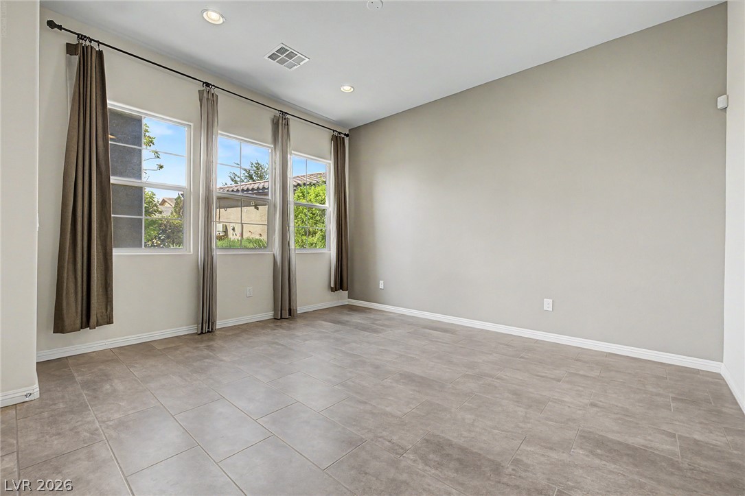 7132 Shire Ridge Avenue Property Photo 6